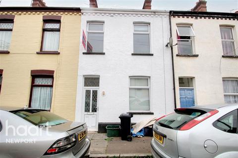 3 bedroom terraced house to rent, Feering Street, Newport