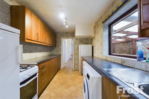 125 Station Crescent, Ashford, TW15 3HN