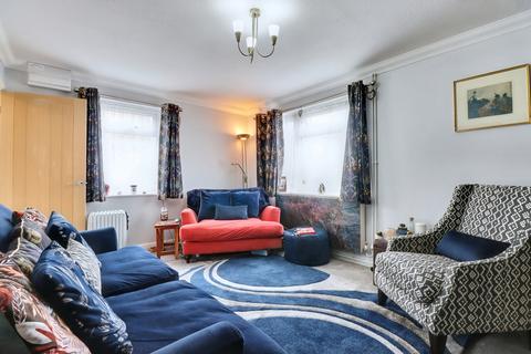 3 Avon Close, Newport Pagnell, MK16 9DH