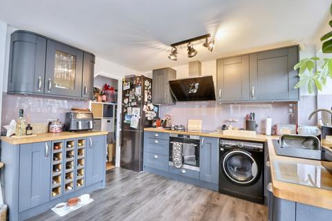 3 Avon Close, Newport Pagnell, MK16 9DH