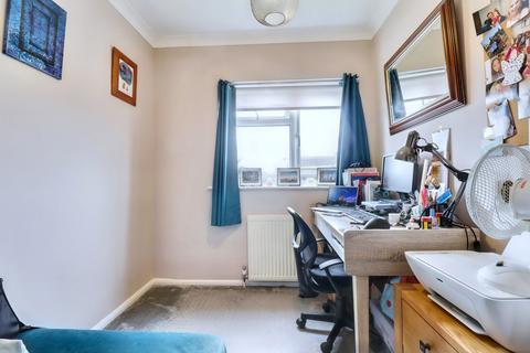 3 Avon Close, Newport Pagnell, MK16 9DH