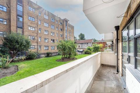 2 bedroom flat to rent, Pepper Street, London Bridge, London, SE1