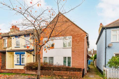 27 Laurier Road, Croydon, CR0 6JQ