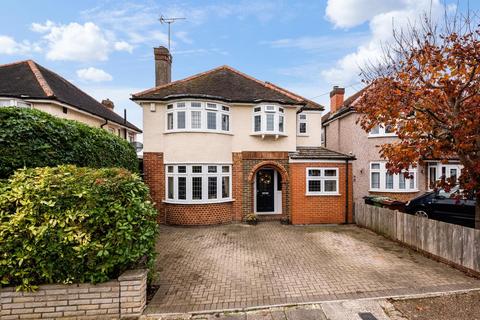 4 bedroom detached house for sale, Fairfield way, Ewell Court