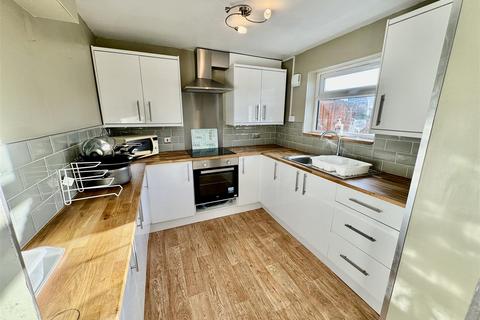 2 bedroom terraced house for sale, Madoc Street, Y Ffor, Pwllheli