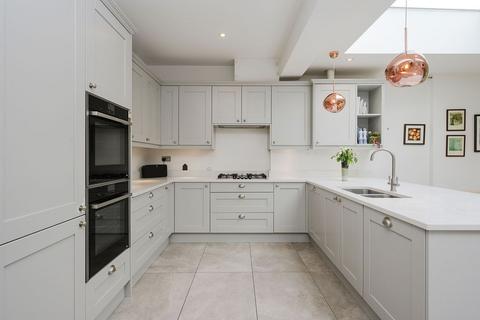 4 bedroom terraced house for sale, Tolverne Road, London SW20