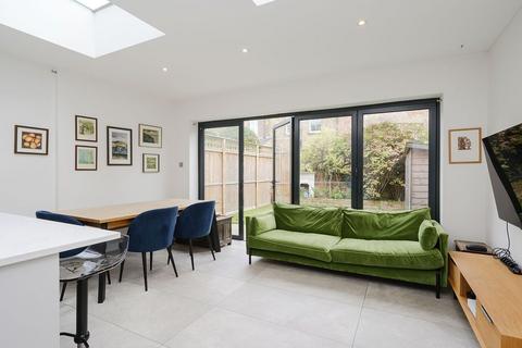 4 bedroom terraced house for sale, Tolverne Road, London SW20