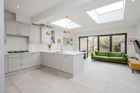 46 Tolverne Road, London, SW20 8RA