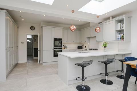46 Tolverne Road, London, SW20 8RA