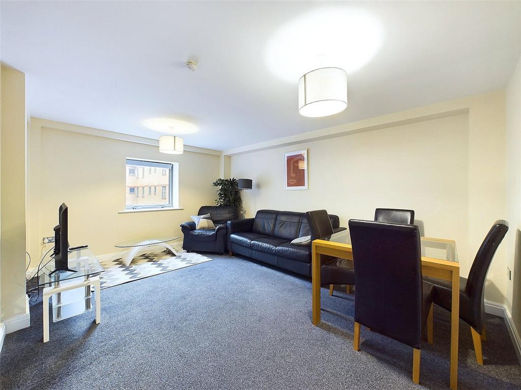 Living/Dining Room