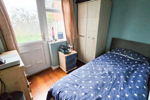 2 bedroom flat for sale, West Meadow, Reddish