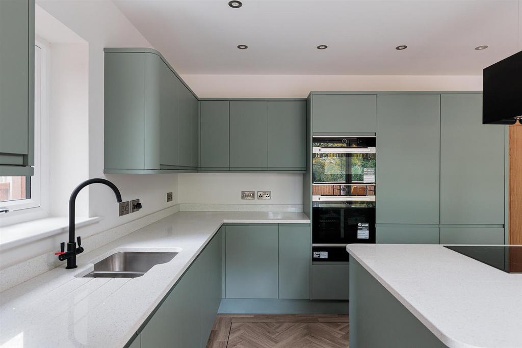 Kitchen Family Room