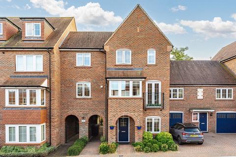 4 bedroom terraced house for sale, Lindsell Avenue, Letchworth Garden City, SG6