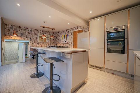 11 Gadeview Road, Hemel Hempstead, HP3 0AL