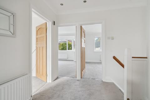 2 bedroom maisonette for sale, Tolcarne Drive, Pinner HA5