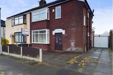 3 bedroom semi-detached house for sale, Green Avenue, Manchester M29