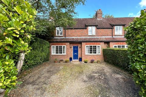 3 bedroom terraced house for sale, Watts Mead, Tadworth KT20