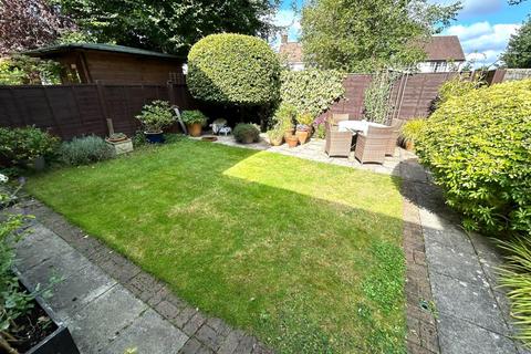 3 bedroom terraced house for sale, Watts Mead, Tadworth KT20