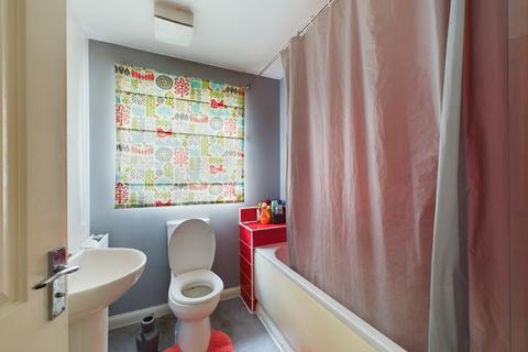 1 Diamond Jubilee Close, Gloucester, GL1 4LR