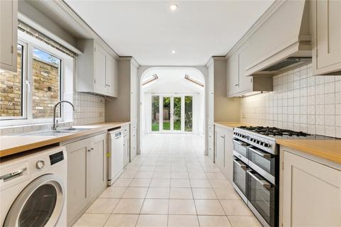 4 bedroom terraced house to rent, Swaffield Road, London, SW18