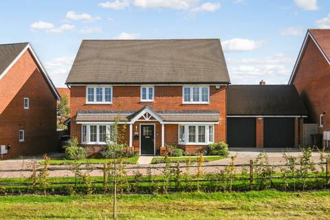 5 bedroom detached house for sale, Wealden Way, Headcorn, Ashford, Kent, TN27