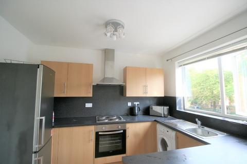 3 bedroom flat to rent, 78 Daisy Bank Road, Manchester M14