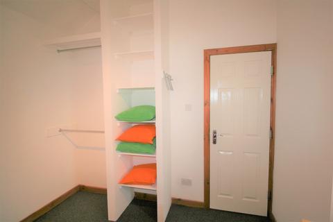 3 bedroom flat to rent, 78 Daisy Bank Road, Manchester M14
