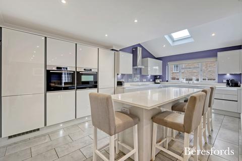 28 Harvey Road, Great Totham, Maldon, CM9 8QA
