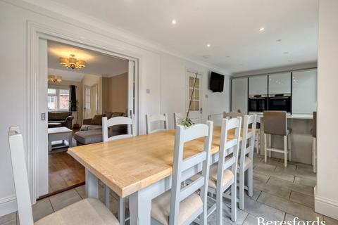 28 Harvey Road, Great Totham, Maldon, CM9 8QA