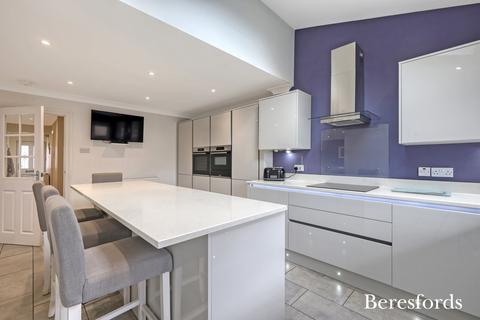 28 Harvey Road, Great Totham, Maldon, CM9 8QA