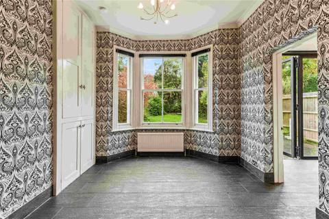 3 Queens Gardens, London, W5 1SE