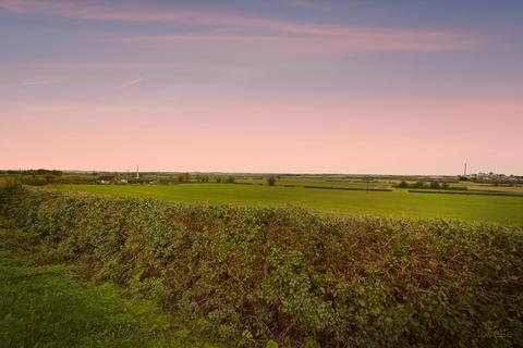 3 bedroom semi-detached house for sale, Prospect Villas, North Lincolnshire DN18