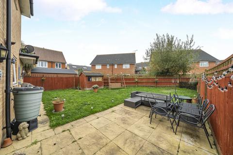 17 Holywell Way, Staines-upon-thames, TW19 7SG
