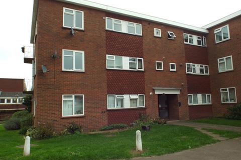 2 bedroom flat to rent, Waterside, Evesham WR11