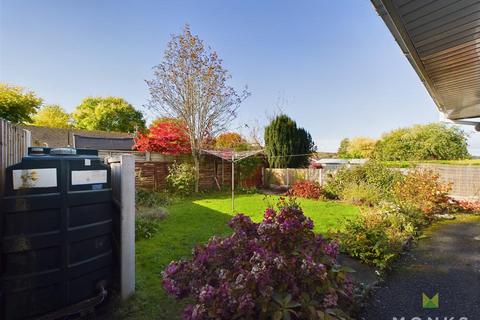 2 bedroom semi-detached bungalow for sale, Meadow Lea, Oswestry