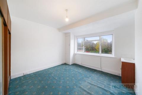 24 Westside, London, NW4 4XB