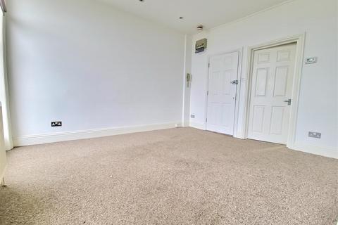 1 bedroom apartment to rent, Fort Crescent, Margate CT9 1HX