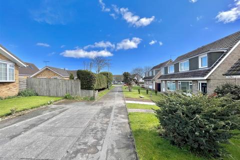 3 bedroom semi-detached house to rent, 3 Bed-Semi-Detached House, Rosewood Walk, Bridlington, YO16 6TA