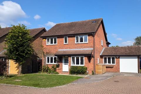 4 bedroom detached house to rent, Strawberry Fields, Woking GU24