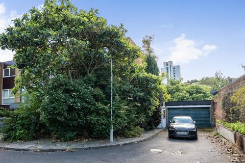 4 bedroom end of terrace house for sale, Courtside, Crouch End