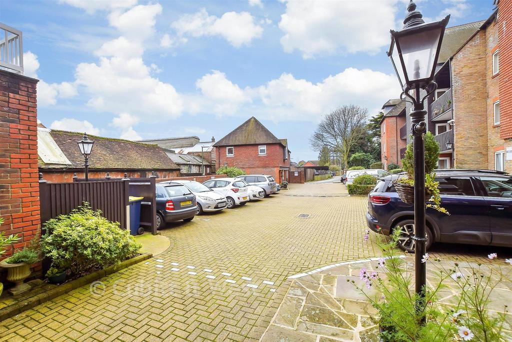 Driveway/Parking