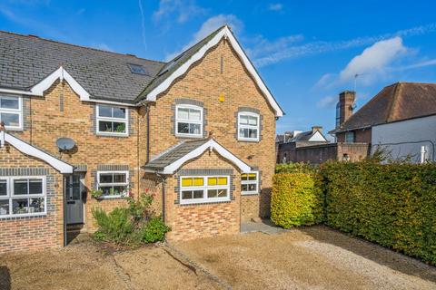 3 bedroom semi-detached house for sale, Criss Grove, Gerrards Cross SL9