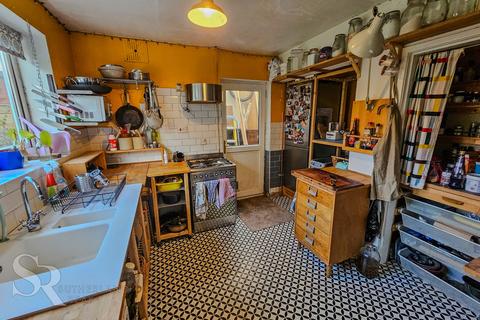 25 Beard Crescent, New Mills, High Peak, SK22 4LH