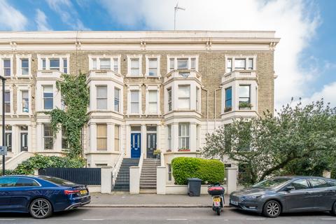 2 bedroom flat for sale, Winchester Road, London NW3