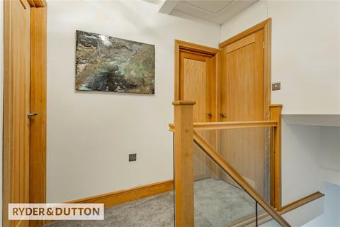 18 Assheton Crescent, Manchester, M40 1NN