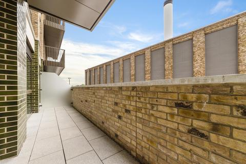 1 bedroom apartment to rent, Ellipse House, Royal Eden Docks, London, E16