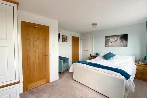 13 Cornwall Crescent, Brighouse, HD6 4DS