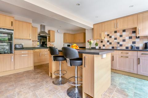 10 Portobello Close, Chesham, HP5 2PL