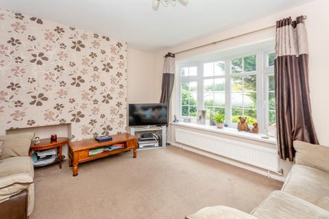 10 Portobello Close, Chesham, HP5 2PL