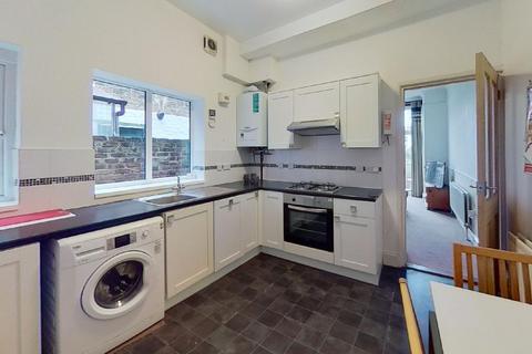 4 bedroom house to rent, Francis Avenue, Southsea, Portsmouth